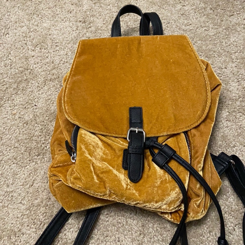 Nice fall bag!